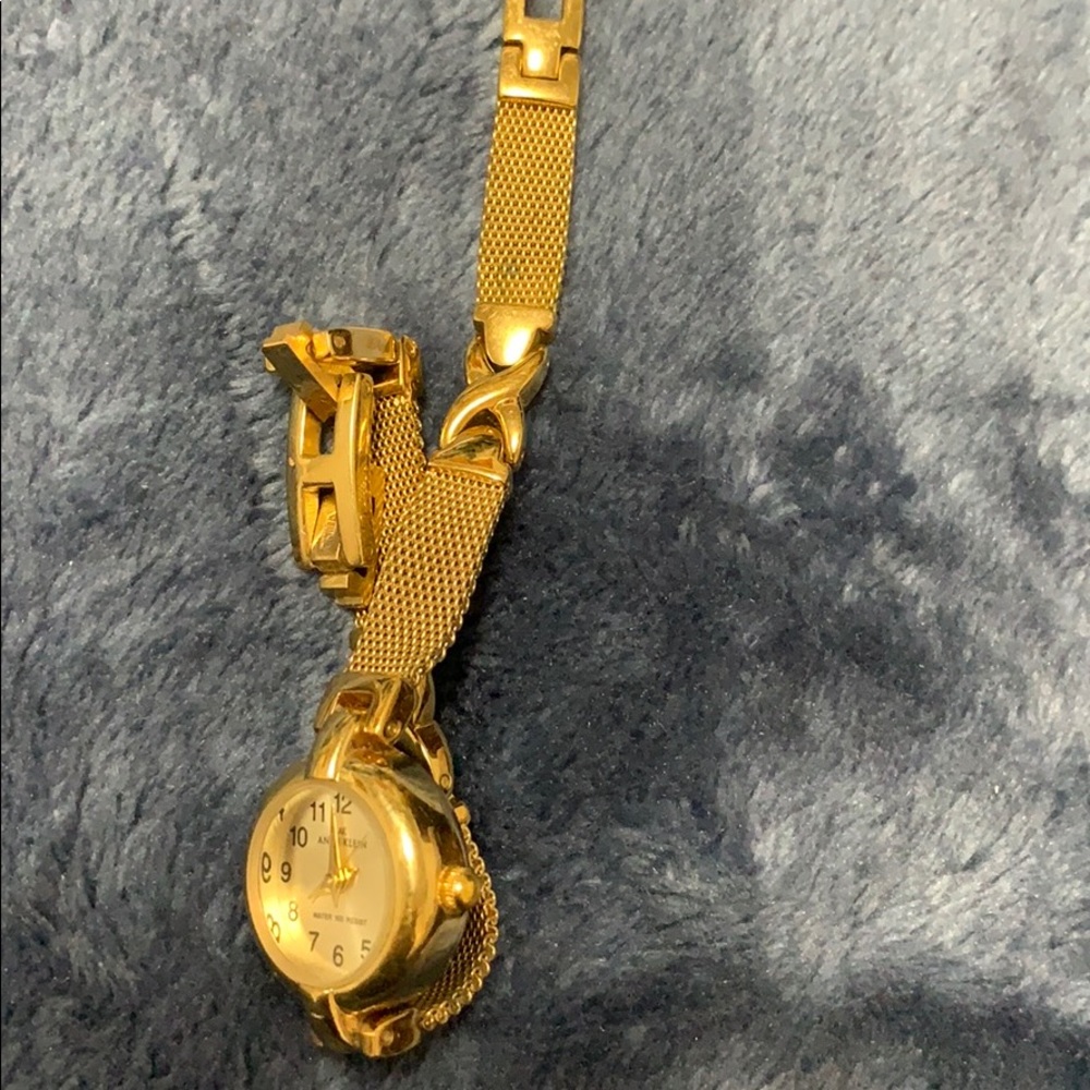 Watch - Picture 2 of 3